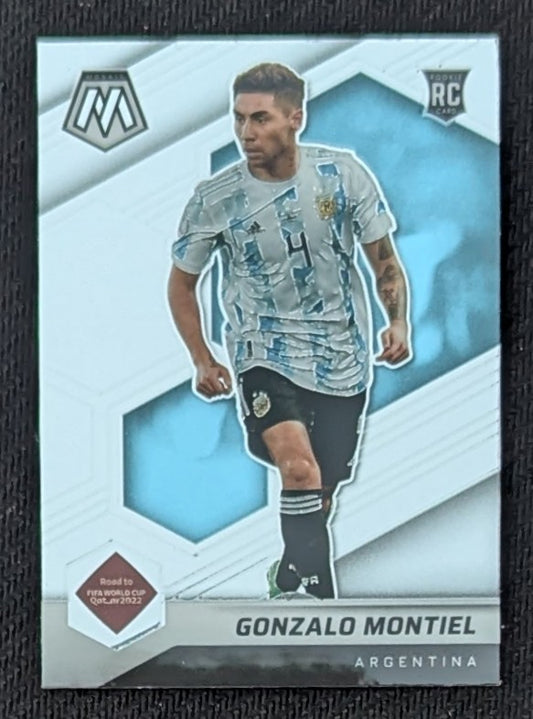 #9 - Gonzalo Montiel - Argentina - Panini® Mosaic Road to FIFA World Cup 2021/22 - Rookie