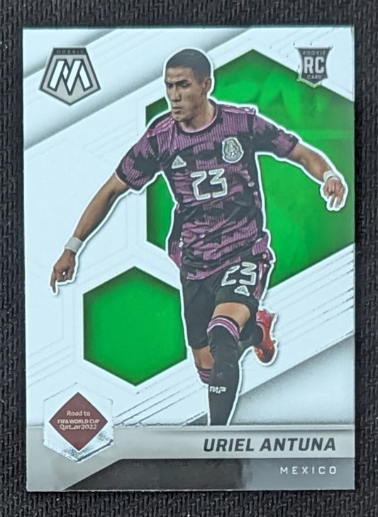 #22 - Uriel Antuna - Mexico - Panini® Mosaic Road to FIFA World Cup 2021/22 - Rookie