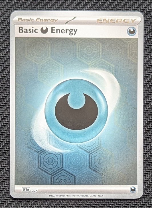 Basic Darkness Energy - 007
Reverse Holo
Promo - Unlimited
From Shrouded Fable