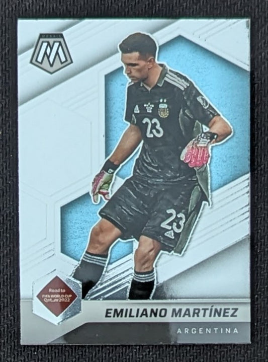 #11 - Emiliano Martinez - Argentina - Panini® Mosaic Road to FIFA World Cup 2021/22 - Prizm